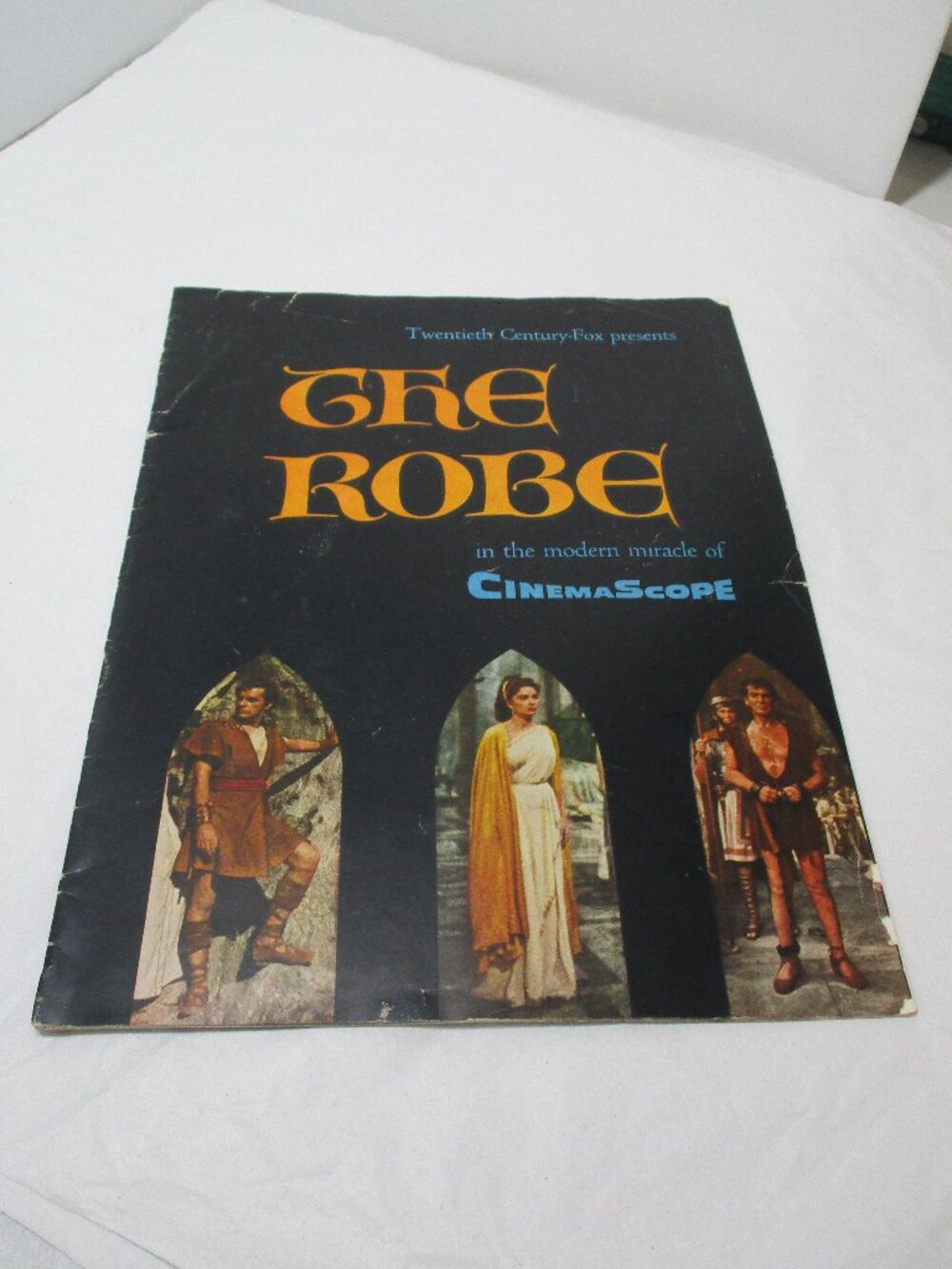 Vintage 1953 The Robe Souvenir Film Program Booklet Cinemascope Richard Burton